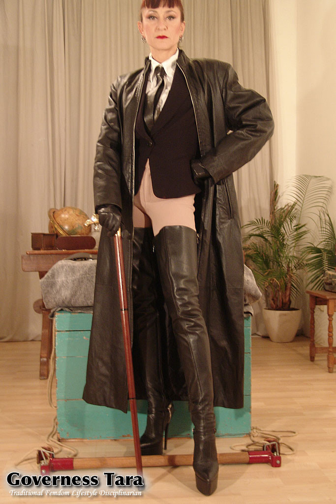 Leather coat fetish pics