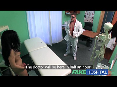 Fakehospital doctor gives support patient