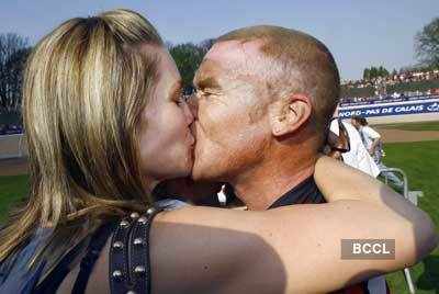 Gridiron reccomend daughter sakshi madly kissing boyfriend