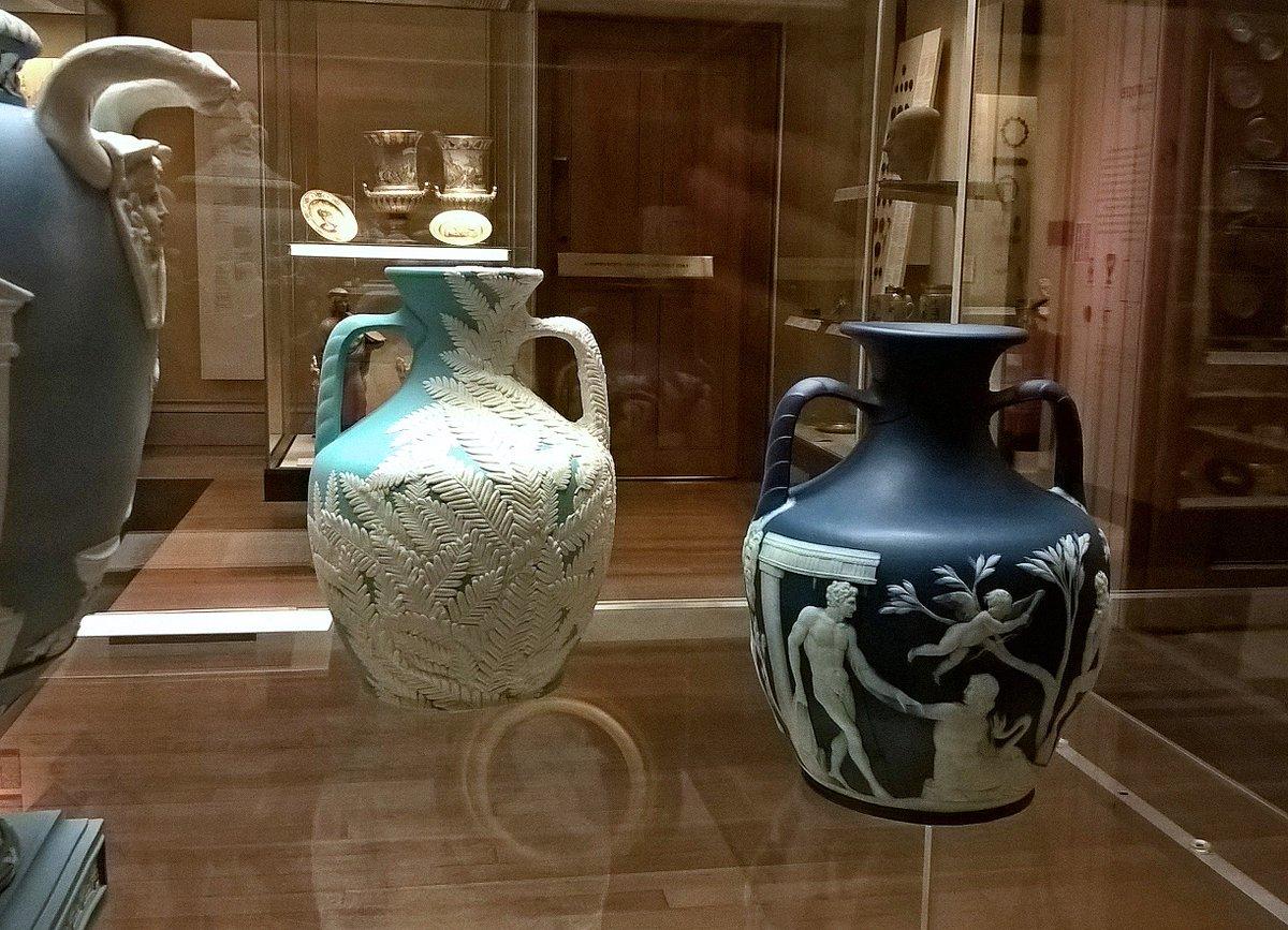 best of Vases historic museum design Asian black matt bird