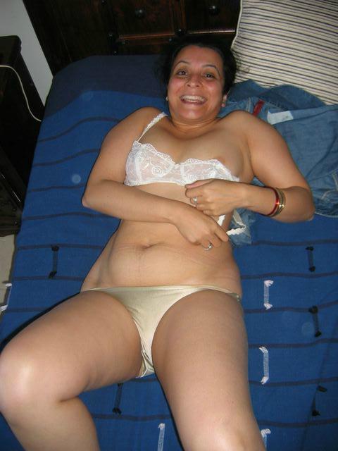 Cheese reccomend Sexy mature desi womans pussy