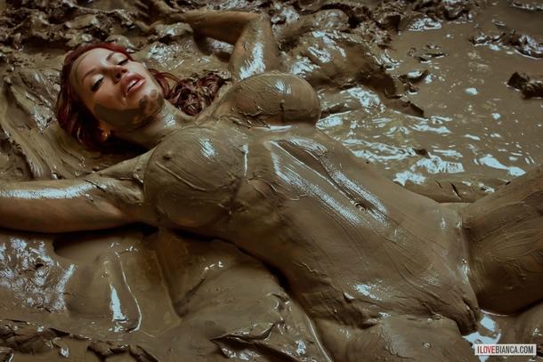 Nude mud