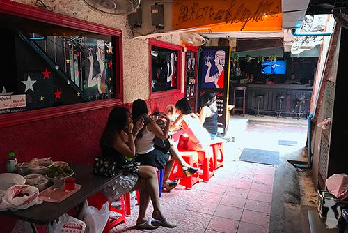 Tator T. reccomend job Blowjob bars blow Bangkok