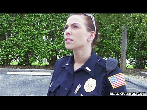 Female cops sucking suspect with