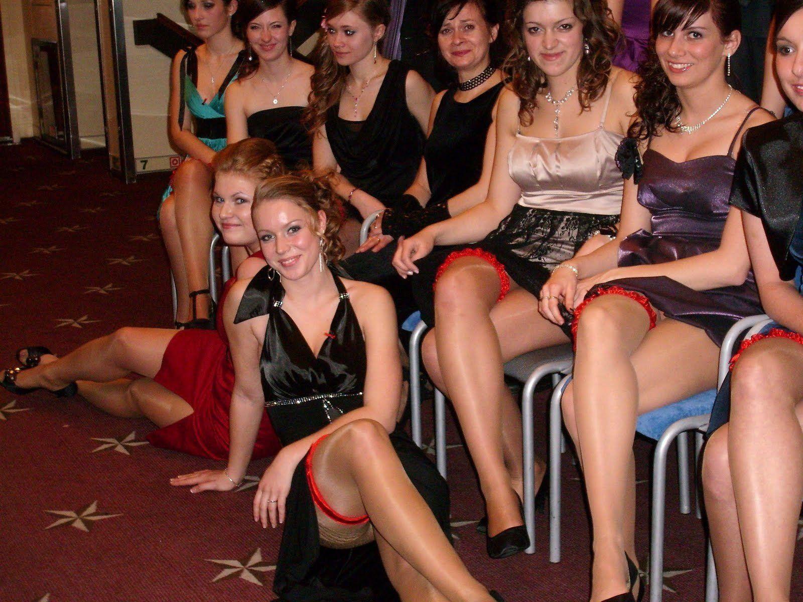 Flea F. reccomend upskirt pantyhose at weddings and parties