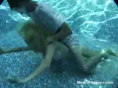 Girl woman drowns pool blowjob