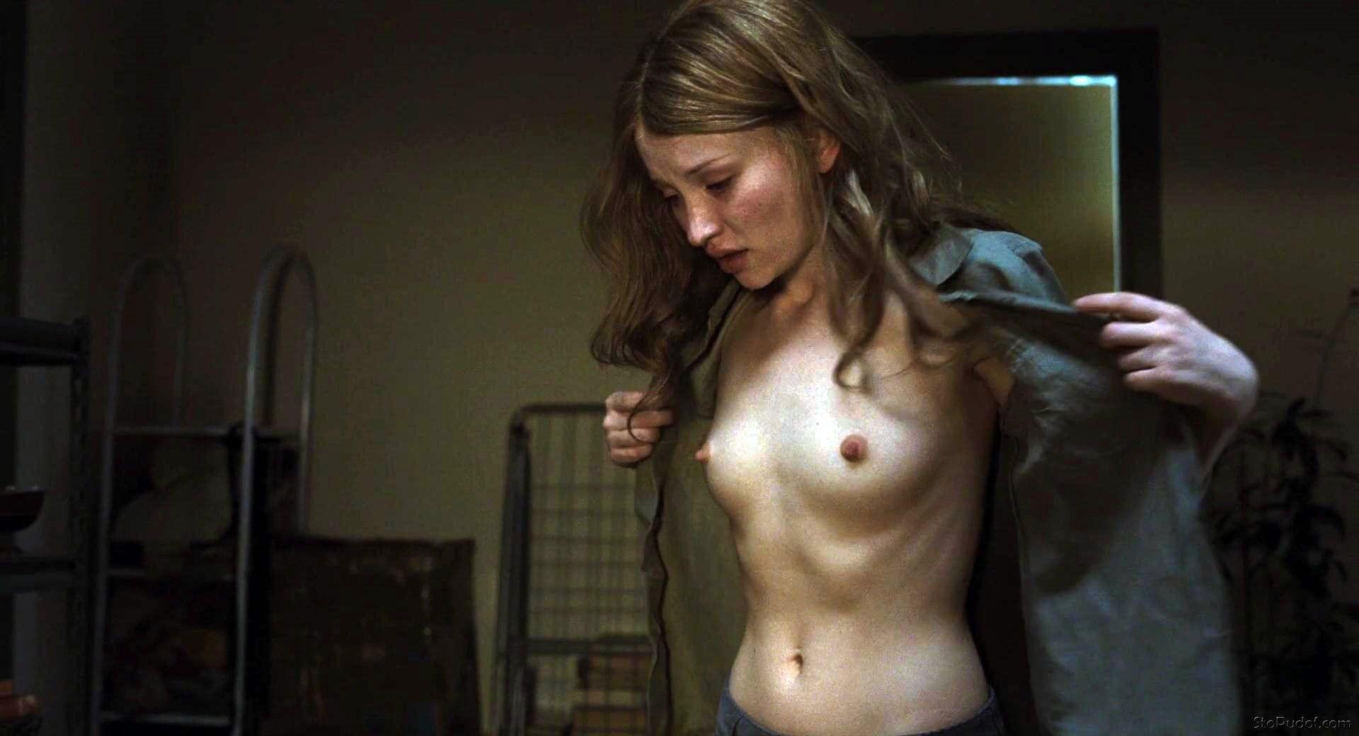 Hot Emily Browning In American Gods - S01e05 Free HQ Porn Video