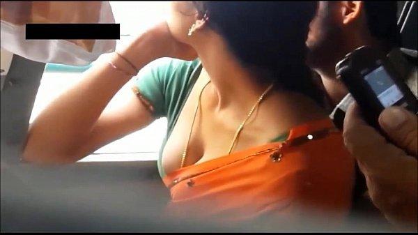 Saree cleavage lovely