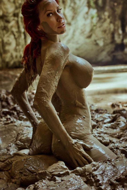 Naked girl mud room