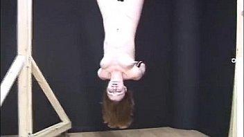 Acrobatic latina teen gymnast upside