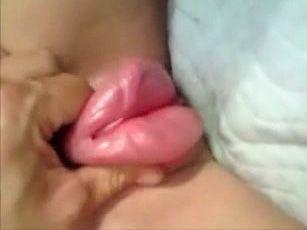 Swollen pussy lips porn