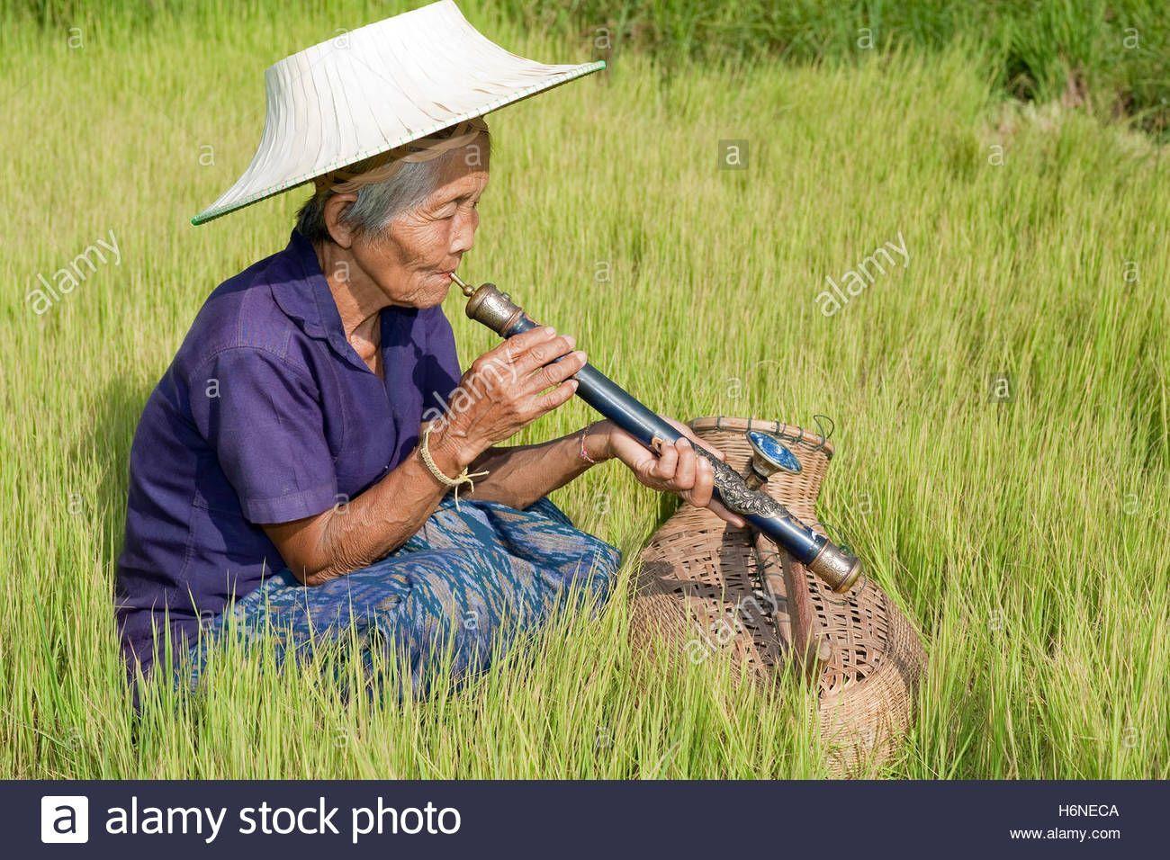 Asian opium pipe
