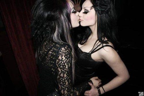 Skittle reccomend Gothic lesbian kiss