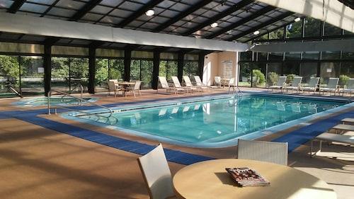 Jetson reccomend French indiana lick package resort romantic