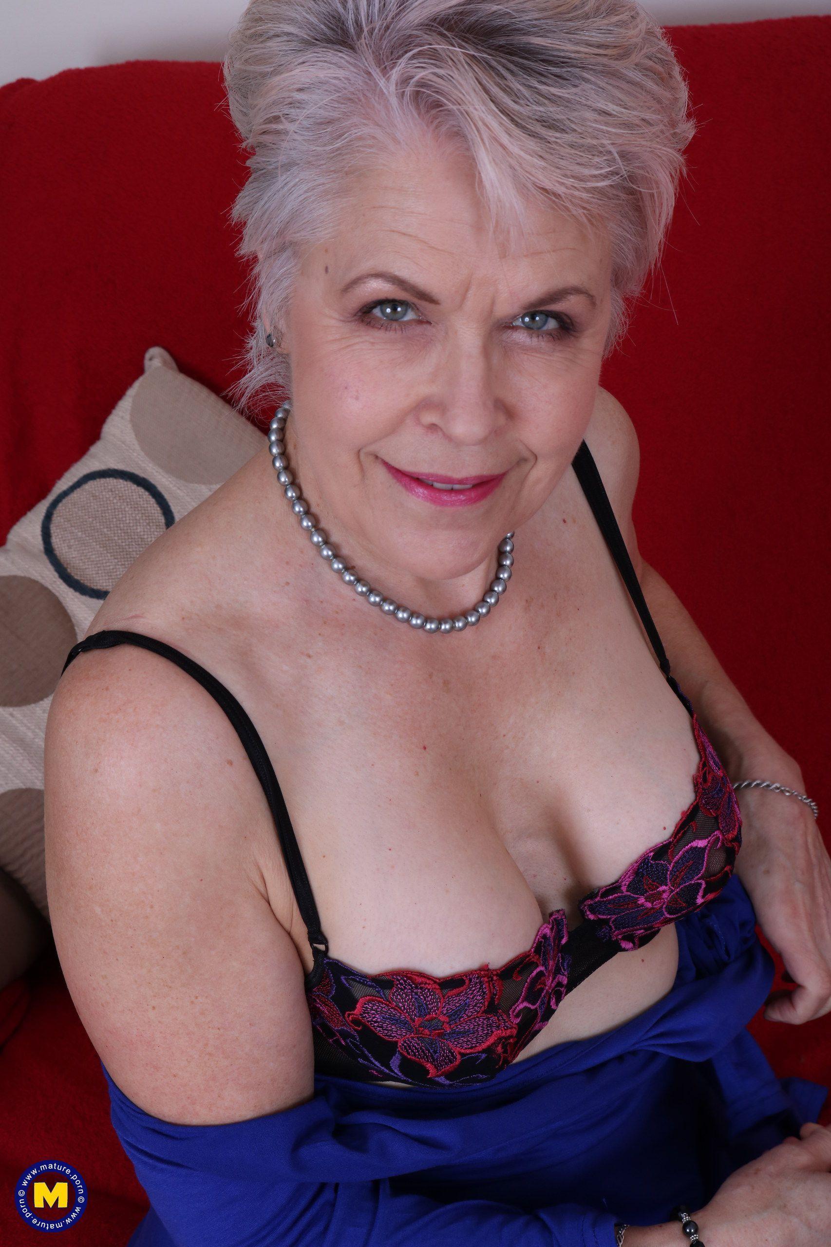 Naked mature women gray hair-sex archive