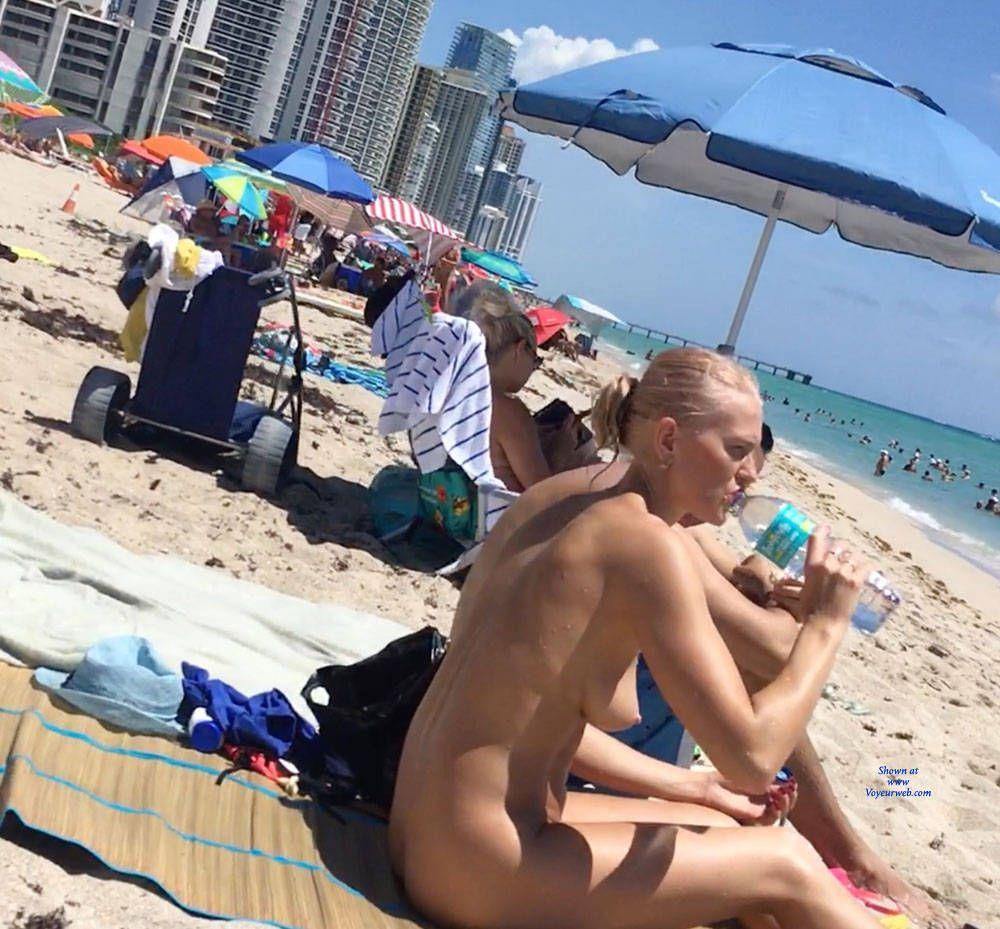amateur beach hidden cam ladies voyeur Porn Photos