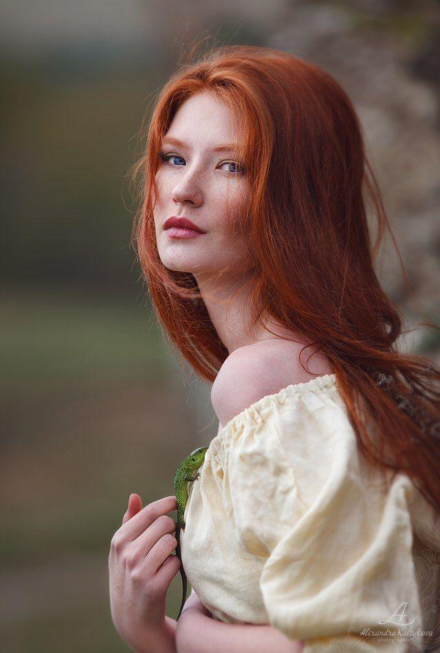 Apple reccomend Redhead of the week photos